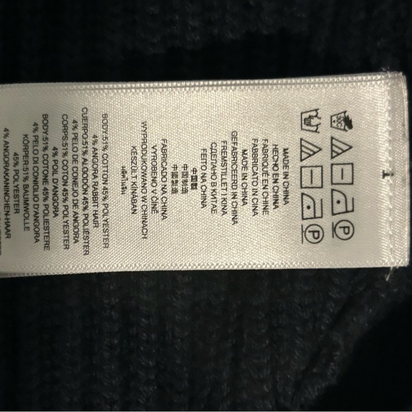 Michael Michael Kors knit sweater vest. Detachable fur collar. Size medium EUC - Picture 14 of 16